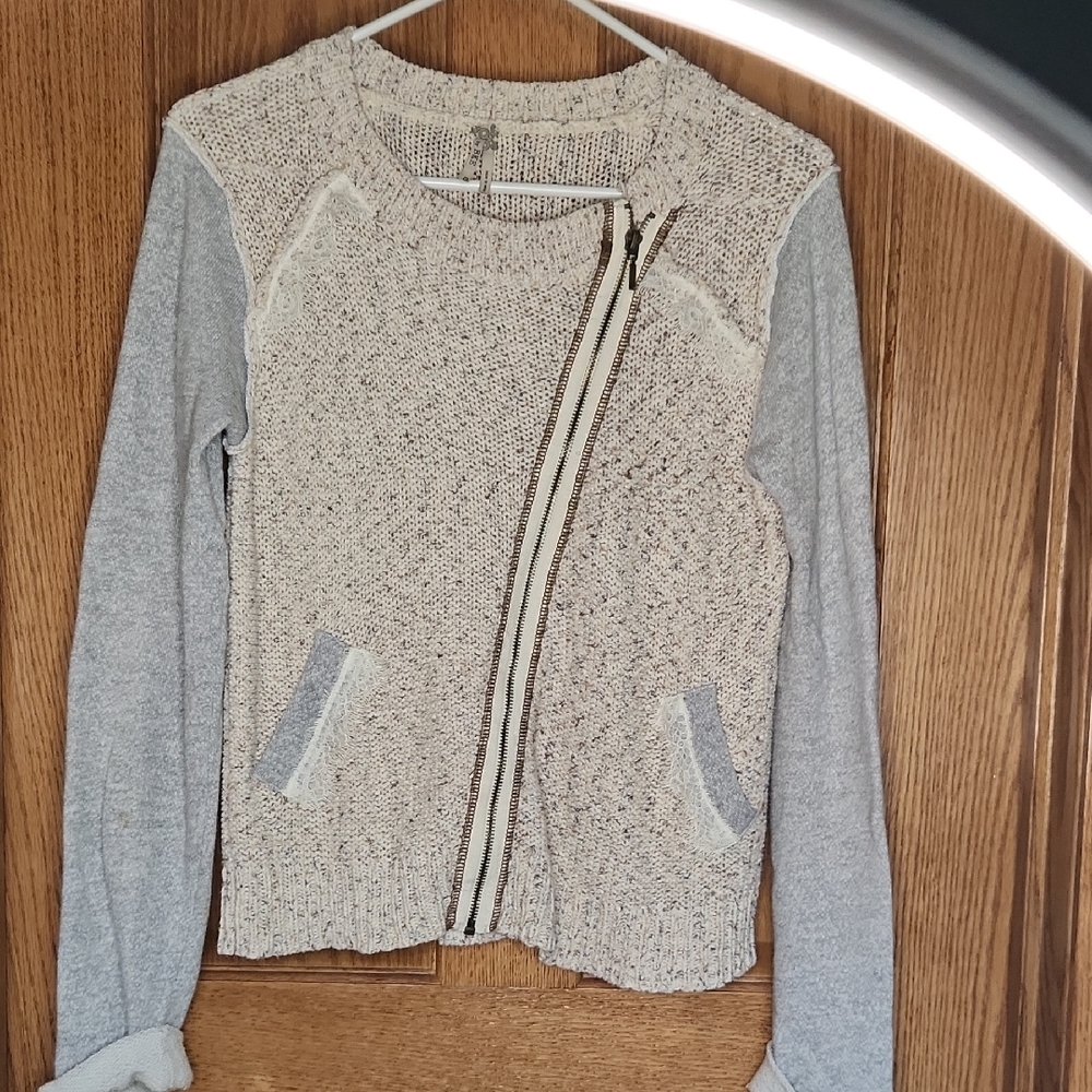 BKE Cream and Gray Women's Sweater with Asymmetrical Zipper